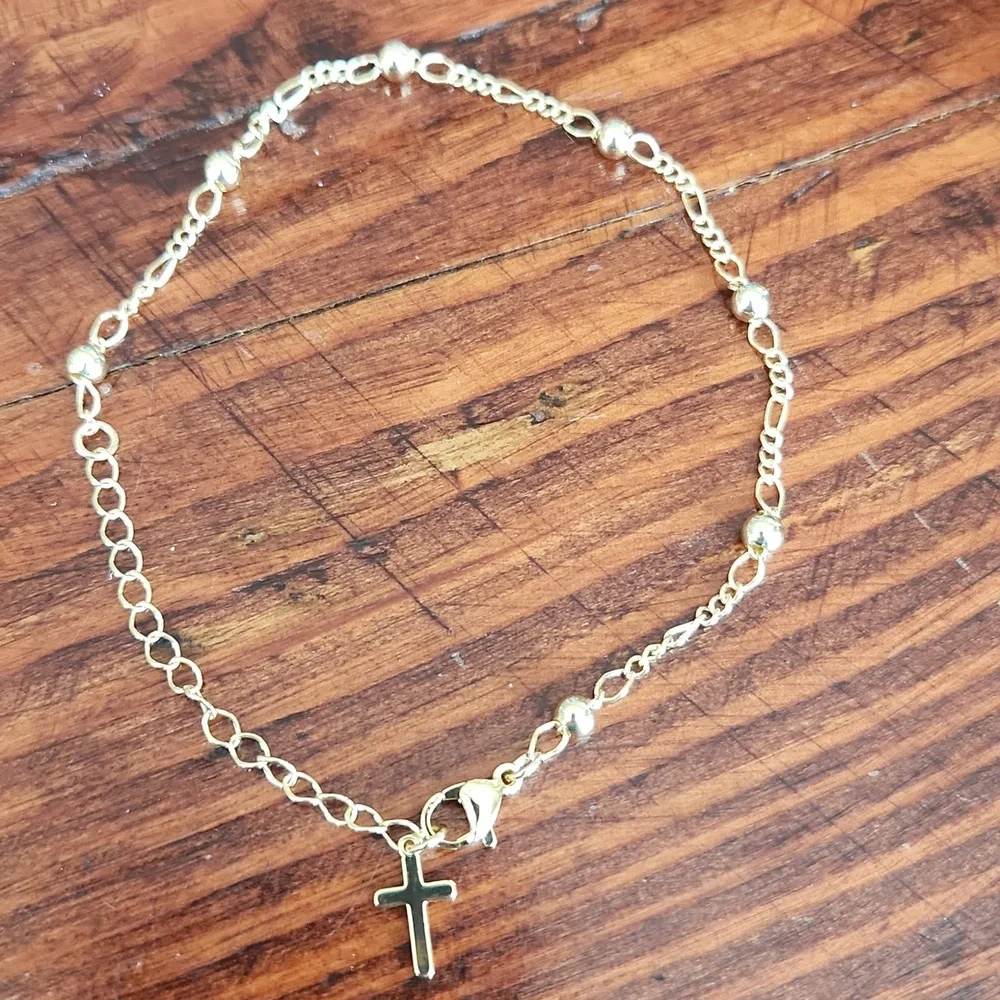Gold Cross Bracelet โ Gold Tone โ Brand New in box โ Risamil Dainty Gold Cross โ - Picture 3 of 8